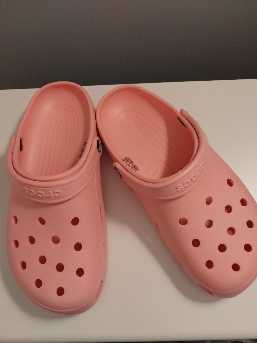 🌸Crocs Pink M8/W10 Authentic New Without Tag🌸